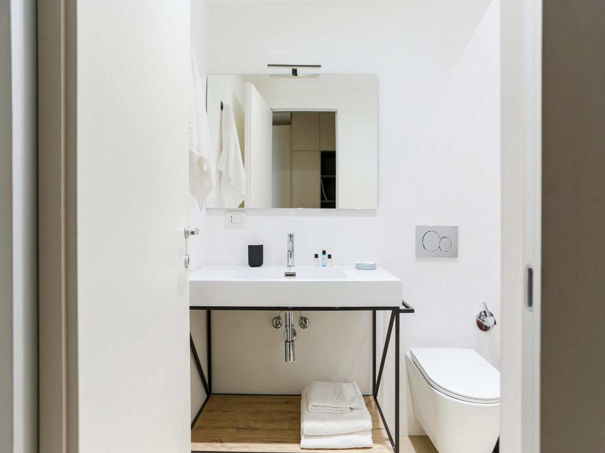 The Best Rent - Bright One-Bedroom Apartment In Corso Vittorio Emanuele II Мілан Екстер'єр фото