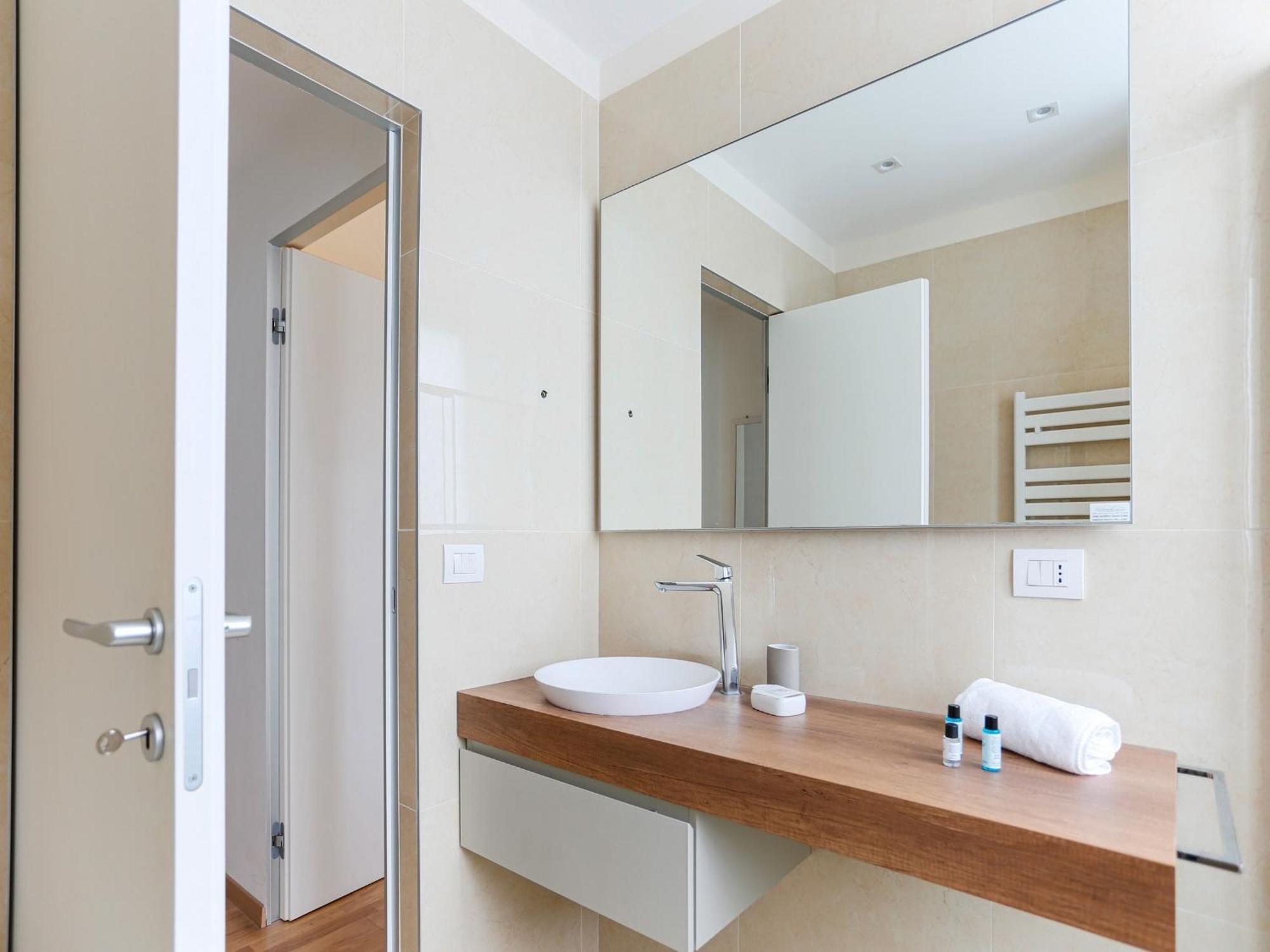 The Best Rent - Bright One-Bedroom Apartment In Corso Vittorio Emanuele II Мілан Екстер'єр фото